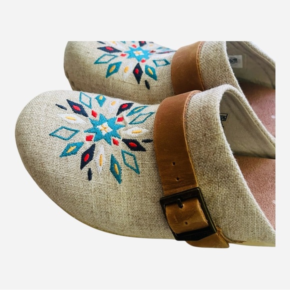 Toms Tan and Cream Elisa Clog Mules with Embroidered Design natural linen W 7.5 - Picture 8 of 15